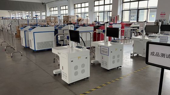 Ручная машина для сварки волоконного лазера 1000W 1500W 2000W 3000W для магазинов продуктов питания и напитков