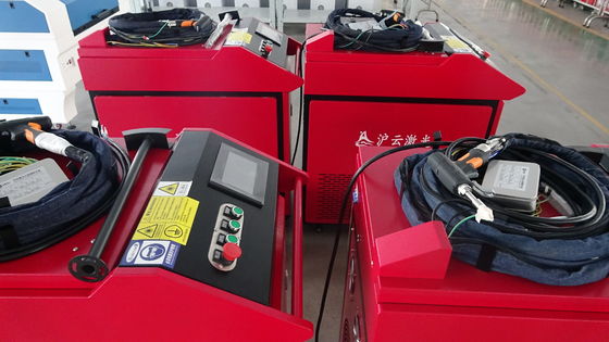 Портативный лазерный сварщик 1000W 1500W 2000W 3000W со скоростью резки 100 м/мин