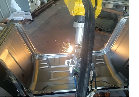 CNC Да 3D лазерная роботизированная сварочная машина для интеллектуальной сложной металлорежущей машины